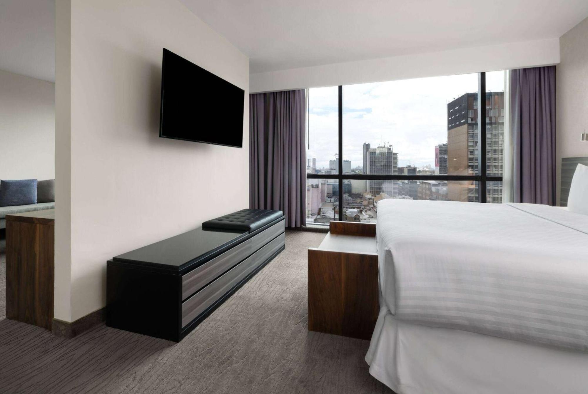 Отель Wyndham Monterrey Ambassador Centro Экстерьер фото