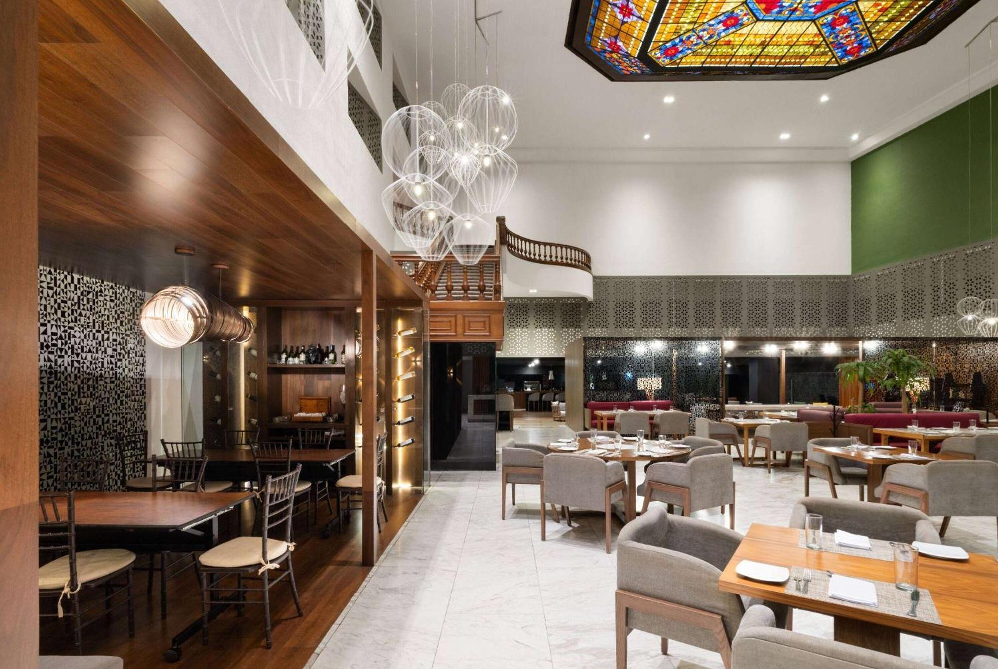 Отель Wyndham Monterrey Ambassador Centro Экстерьер фото